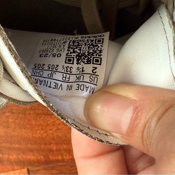 Adidas Samba Shoes in Black, White, and Gray size 2 - Picture 8 of 10